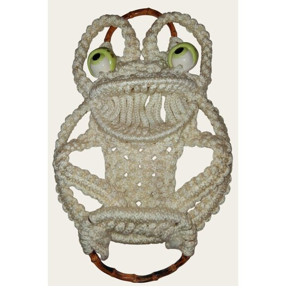 Vintage Macramé Frog Wall Hanging With Ceramic Eyes - Picture 1 of 10